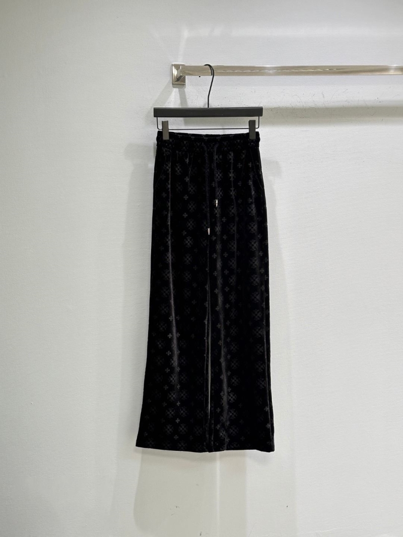 Ch*0me He**ts long pants